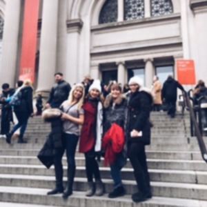 Meet your Posher, Leslie